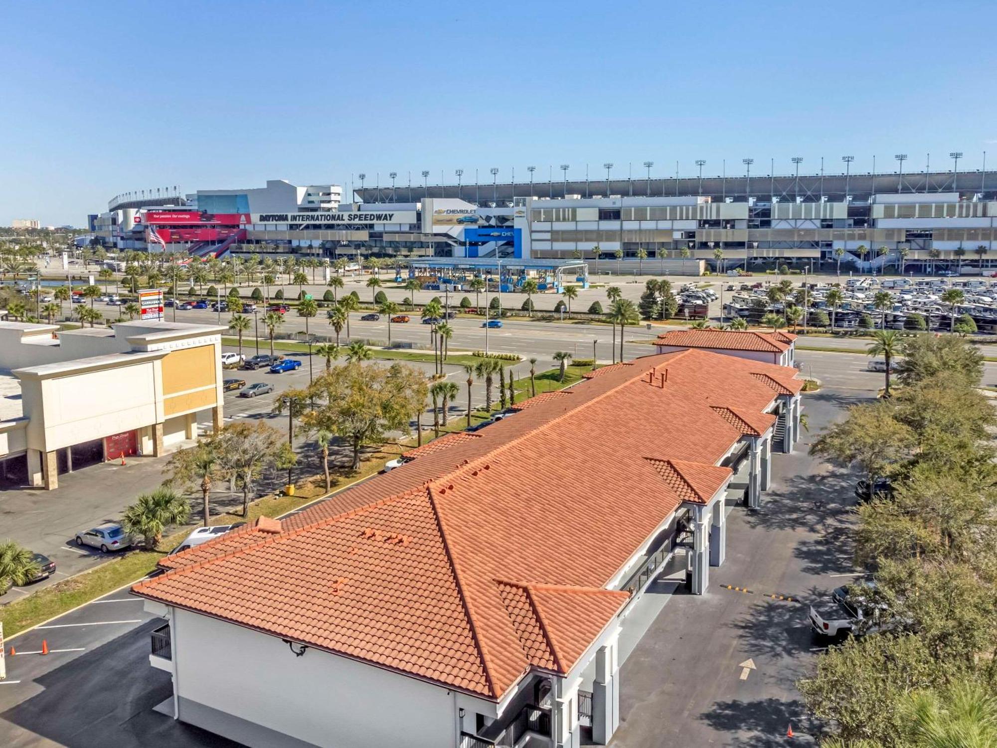 Quality Inn Daytona Speedway - I-95 Дейтона-Бич Экстерьер фото