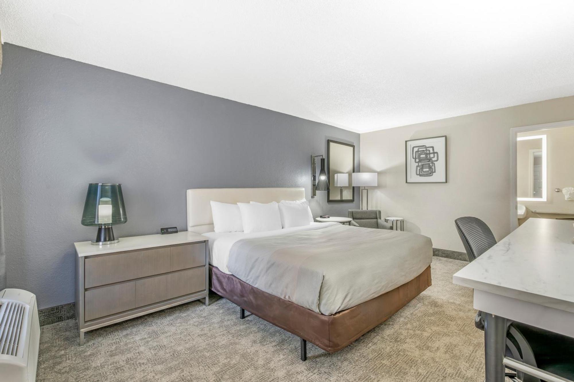 Quality Inn Daytona Speedway - I-95 Дейтона-Бич Номер фото